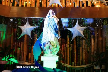 Inauguran Altares, Feria a la Purísima y Navidades Familiares en la avenida de Bolívar a Chávez