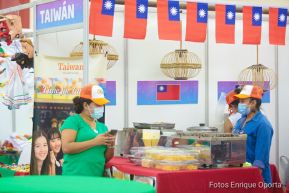 Explosión de sabores en el Festival Gastronómico Navideño