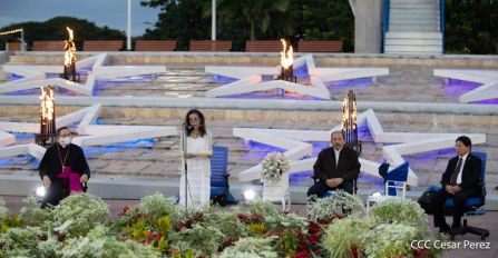 Embajadores presentan Cartas Credenciales al Presidente Daniel Ortega y a la Vicepresidenta Rosario Murillo