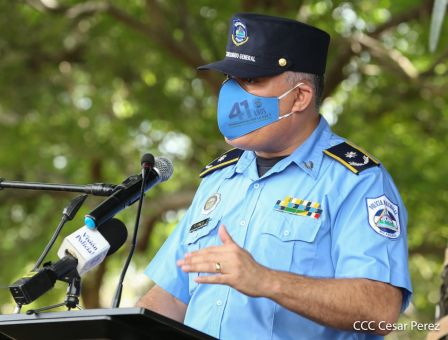 Jóvenes se gradúan  en Centro de Formación y Desarrollo Juventud de la Policía Nacional