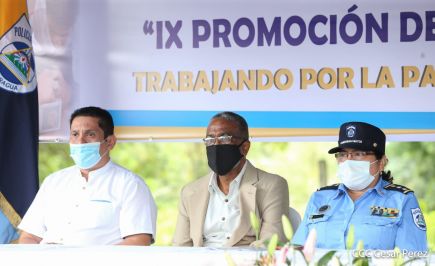 Jóvenes se gradúan  en Centro de Formación y Desarrollo Juventud de la Policía Nacional