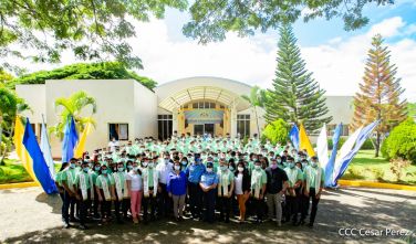 Jóvenes se gradúan  en Centro de Formación y Desarrollo Juventud de la Policía Nacional