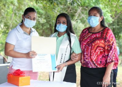Jóvenes se gradúan  en Centro de Formación y Desarrollo Juventud de la Policía Nacional