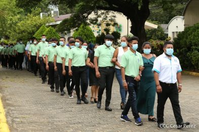 Jóvenes se gradúan  en Centro de Formación y Desarrollo Juventud de la Policía Nacional