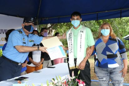 Jóvenes se gradúan  en Centro de Formación y Desarrollo Juventud de la Policía Nacional