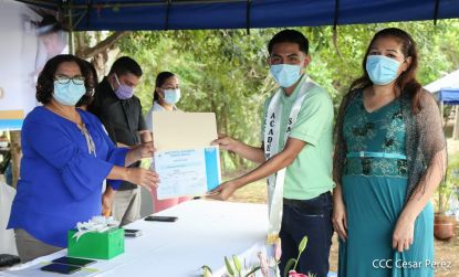 Jóvenes se gradúan  en Centro de Formación y Desarrollo Juventud de la Policía Nacional