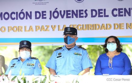 Jóvenes se gradúan  en Centro de Formación y Desarrollo Juventud de la Policía Nacional
