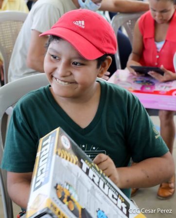 Niños continúan recibiendo juguetes en todo Nicaragua