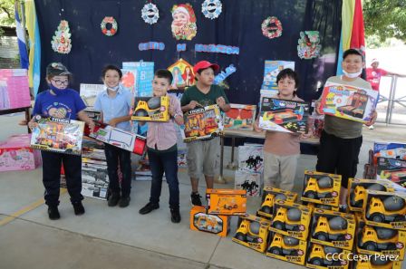 Niños continúan recibiendo juguetes en todo Nicaragua