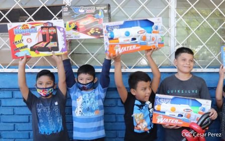 Niños continúan recibiendo juguetes en todo Nicaragua