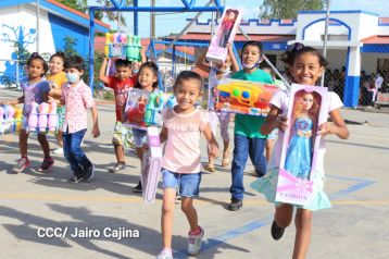 Niños continúan recibiendo juguetes en todo Nicaragua