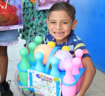 Niños continúan recibiendo juguetes en todo Nicaragua