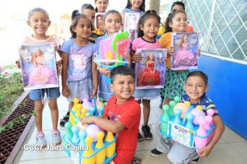 Niños continúan recibiendo juguetes en todo Nicaragua