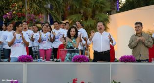 Daniel y Rosario en acto del 80 Aniversario del Tránsito a la Inmortalidad del General Augusto C. Sandino