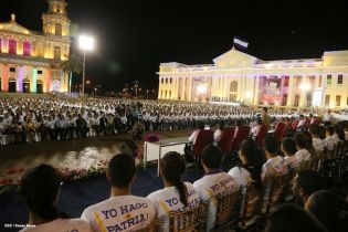 Daniel y Rosario en acto del 80 Aniversario del Tránsito a la Inmortalidad del General Augusto C. Sandino