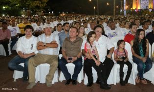 Daniel y Rosario en acto del 80 Aniversario del Tránsito a la Inmortalidad del General Augusto C. Sandino