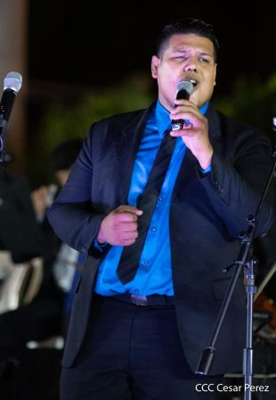 Por Amor: Nicaragua realiza concierto en homenaje a Armando Manzanero 