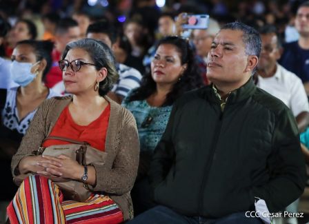 Homenaje musical a Armando Manzanero en la Plaza de la Revolución