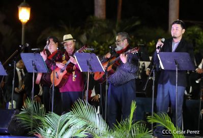 Homenaje musical a Armando Manzanero en la Plaza de la Revolución