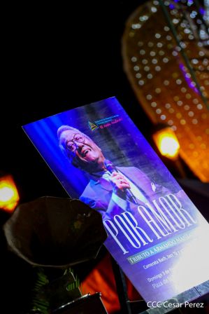 Homenaje musical a Armando Manzanero en la Plaza de la Revolución