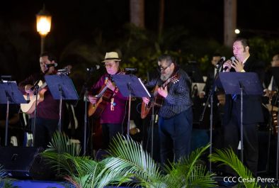Homenaje musical a Armando Manzanero en la Plaza de la Revolución