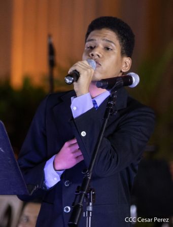 Homenaje musical a Armando Manzanero en la Plaza de la Revolución