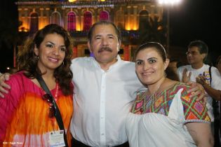 Daniel y Rosario en acto del 80 Aniversario del Tránsito a la Inmortalidad del General Augusto C. Sandino