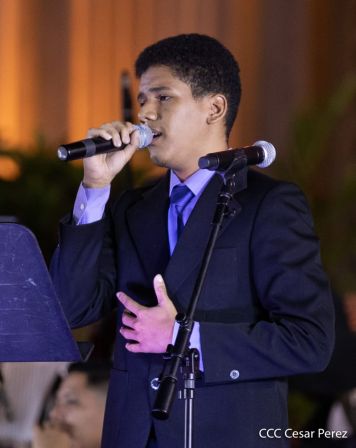 Homenaje musical a Armando Manzanero en la Plaza de la Revolución