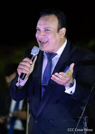 Homenaje musical a Armando Manzanero en la Plaza de la Revolución