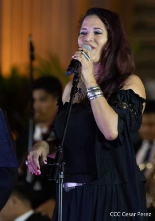 Homenaje musical a Armando Manzanero en la Plaza de la Revolución