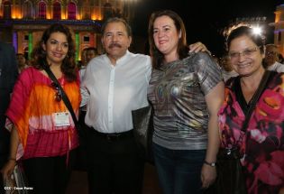 Daniel y Rosario en acto del 80 Aniversario del Tránsito a la Inmortalidad del General Augusto C. Sandino