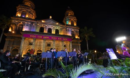 Homenaje musical a Armando Manzanero en la Plaza de la Revolución