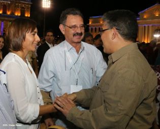 Daniel y Rosario en acto del 80 Aniversario del Tránsito a la Inmortalidad del General Augusto C. Sandino