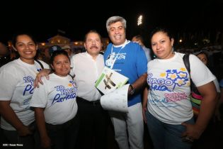Daniel y Rosario en acto del 80 Aniversario del Tránsito a la Inmortalidad del General Augusto C. Sandino