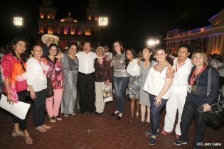 Daniel y Rosario en acto del 80 Aniversario del Tránsito a la Inmortalidad del General Augusto C. Sandino