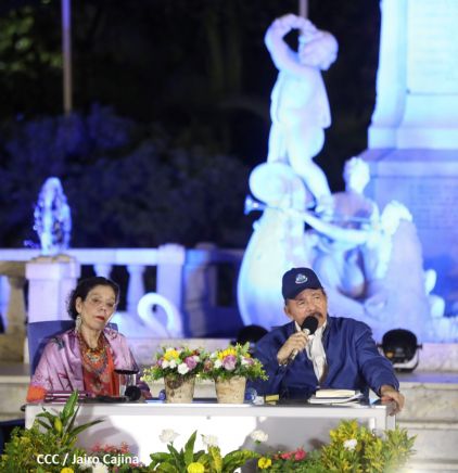 Encuentro del Presidente Daniel  y la Compañera Rosario con las Familias de nuestra Nicaragua Bendita 