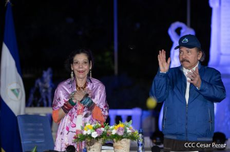 Encuentro del Presidente Daniel  y la Compañera Rosario con las Familias de nuestra Nicaragua Bendita 