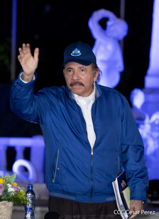 Encuentro del Presidente Daniel  y la Compañera Rosario con las Familias de nuestra Nicaragua Bendita 