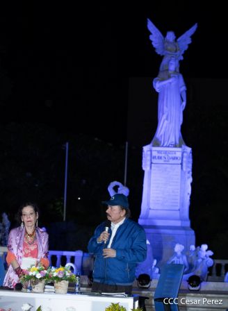 Encuentro del Presidente Daniel  y la Compañera Rosario con las Familias de nuestra Nicaragua Bendita 