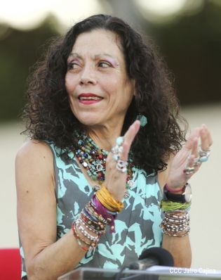 Daniel y Rosario en acto del 80 Aniversario del Tránsito a la Inmortalidad del General Augusto C. Sandino