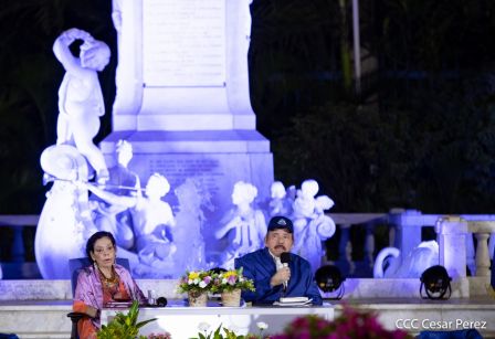 Encuentro del Presidente Daniel  y la Compañera Rosario con las Familias de nuestra Nicaragua Bendita 