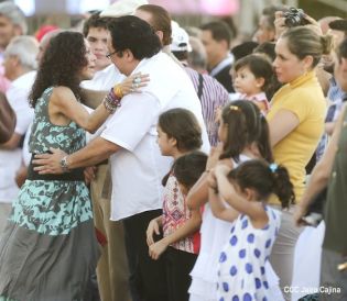 Daniel y Rosario en acto del 80 Aniversario del Tránsito a la Inmortalidad del General Augusto C. Sandino