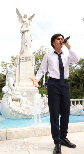 Nicaragua conmemora 154 aniversario del natalicio del poeta Rubén Darío 