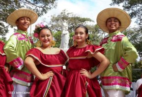 Nicaragua conmemora 154 aniversario del natalicio del poeta Rubén Darío 