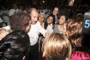 Daniel y Rosario en acto del 80 Aniversario del Tránsito a la Inmortalidad del General Augusto C. Sandino