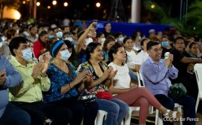 Celebran 169 años de la Novia del Xolotlán con espectacular serenata