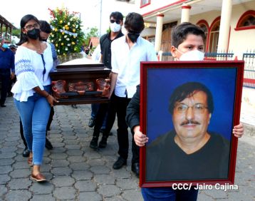 Homenaje al cronista deportivo Pepe Ruiz