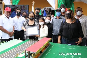 Homenaje al cronista deportivo Pepe Ruiz