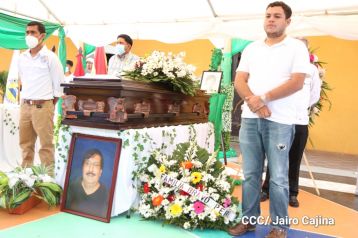 Homenaje al cronista deportivo Pepe Ruiz