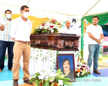 Homenaje al cronista deportivo Pepe Ruiz